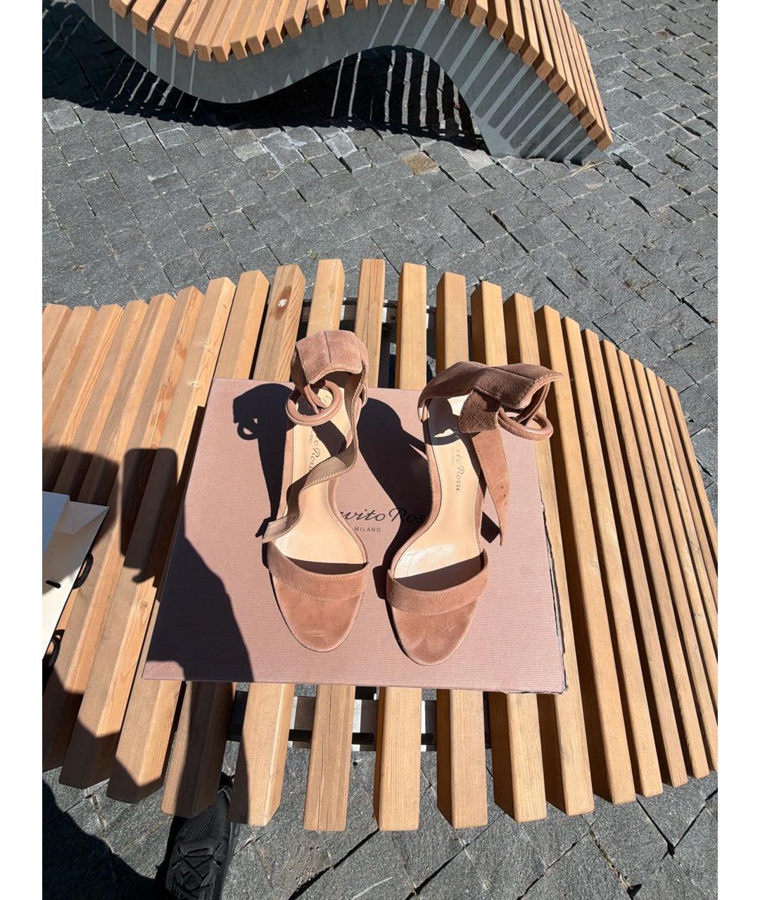 GIANVITO ROSSI Бежевые замшевые босоножки, фото 4