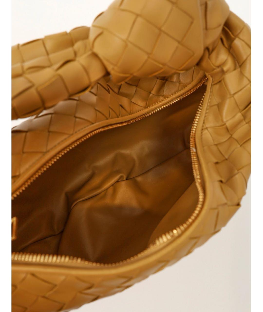 BOTTEGA VENETA Бежевая кожаная сумка с короткими ручками, фото 3