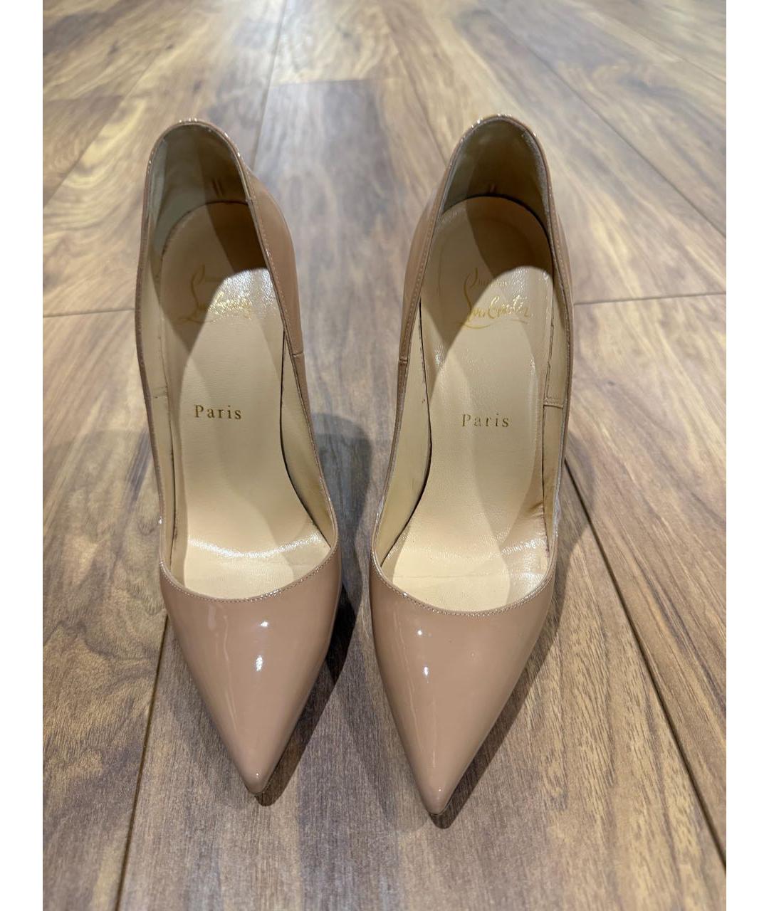 CHRISTIAN LOUBOUTIN Бежевые туфли из лакированной кожи, фото 3