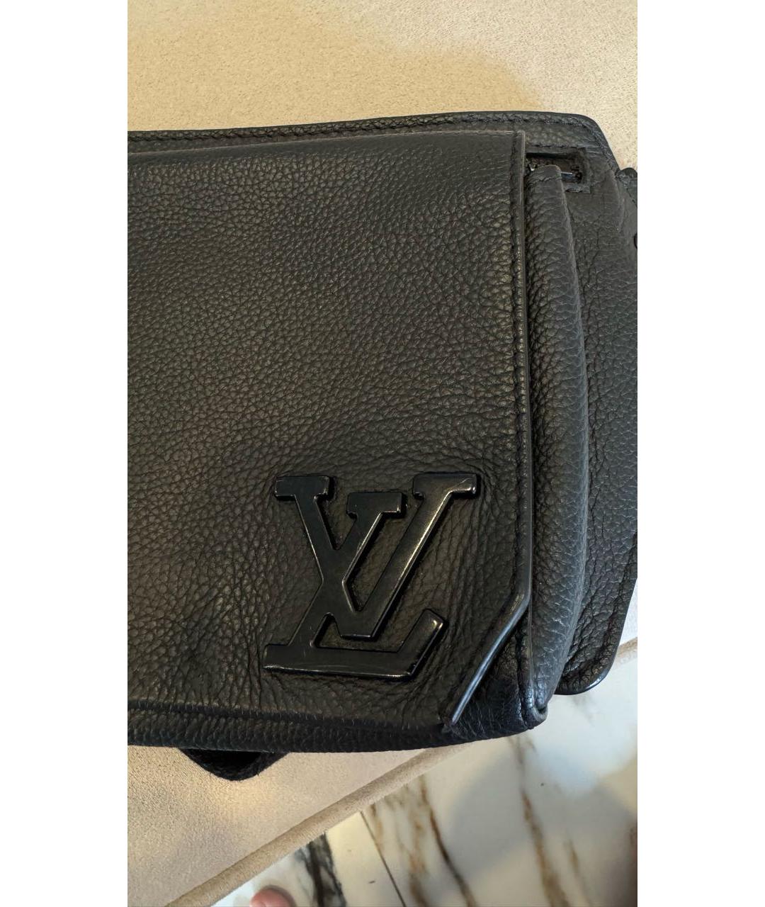 LOUIS VUITTON Черная кожаная поясная сумка, фото 4