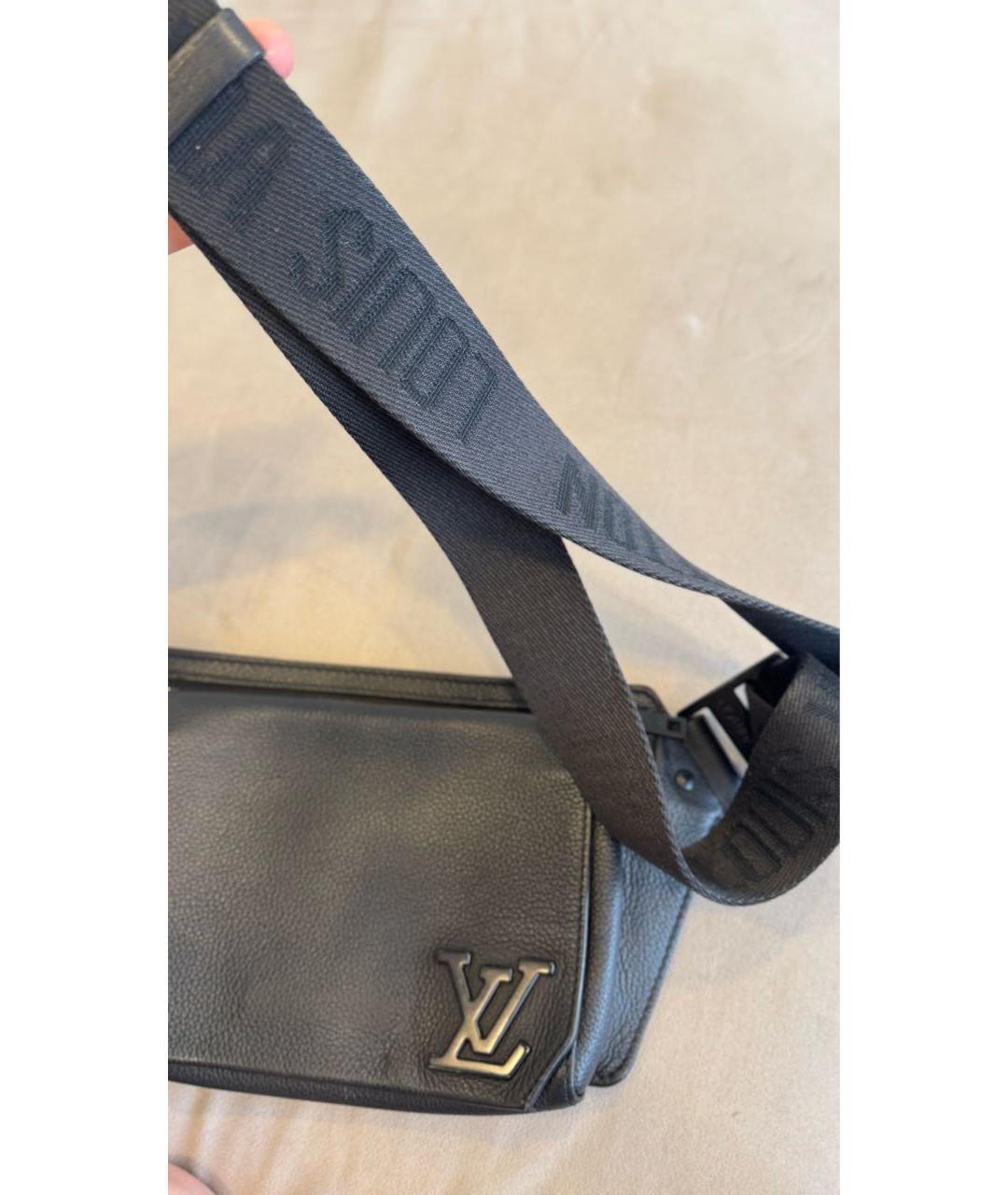 LOUIS VUITTON Черная кожаная поясная сумка, фото 8