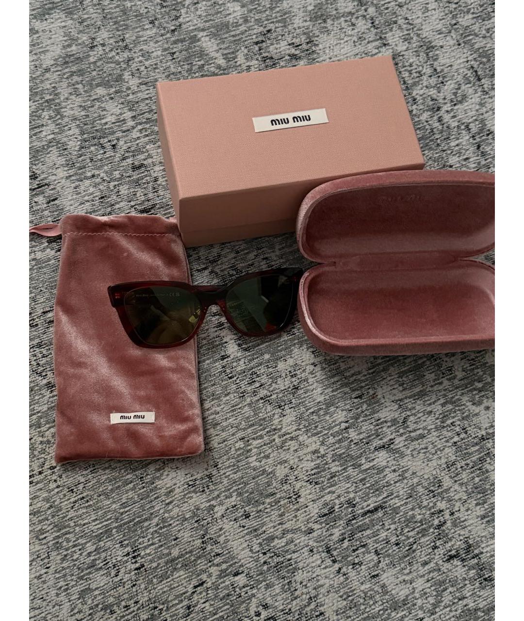 MIU MIU Бордовые пластиковые солнцезащитные очки, фото 2