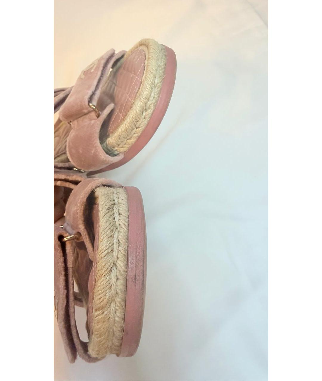 CHANEL Розовые бархатные сандалии, фото 5