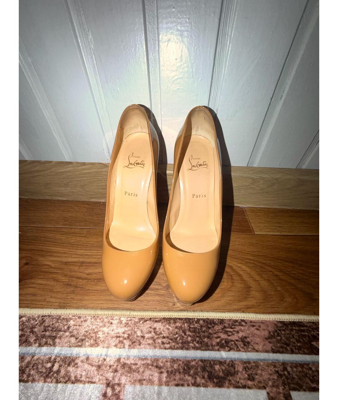 CHRISTIAN LOUBOUTIN Бежевые кожаные туфли, фото 2