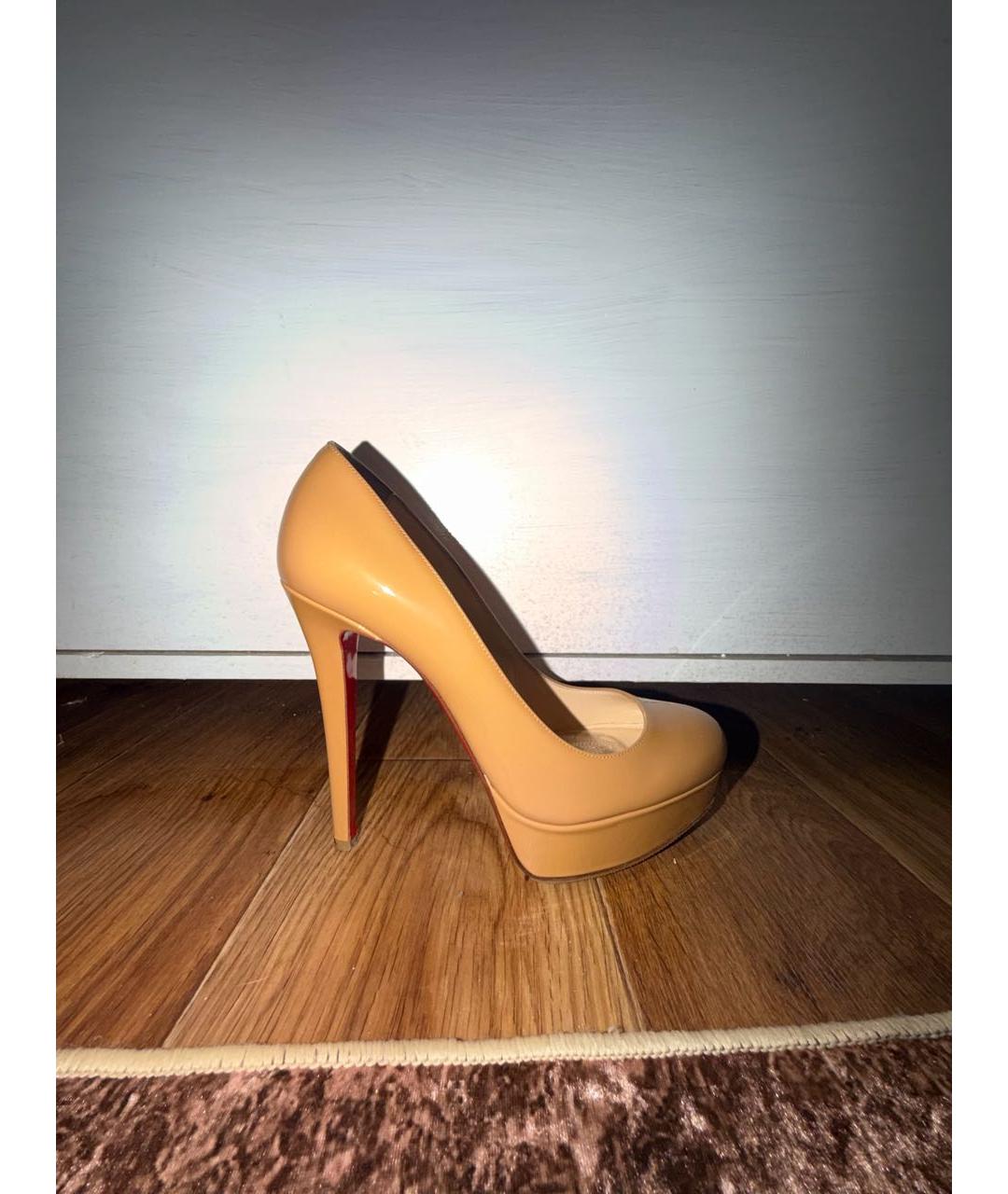 CHRISTIAN LOUBOUTIN Бежевые кожаные туфли, фото 6