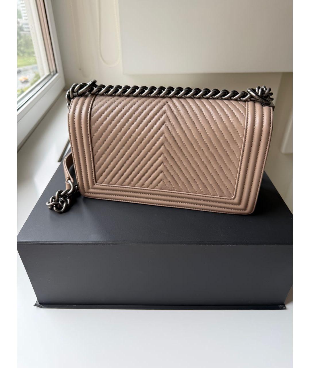 CHANEL Бежевая кожаная сумка через плечо, фото 3