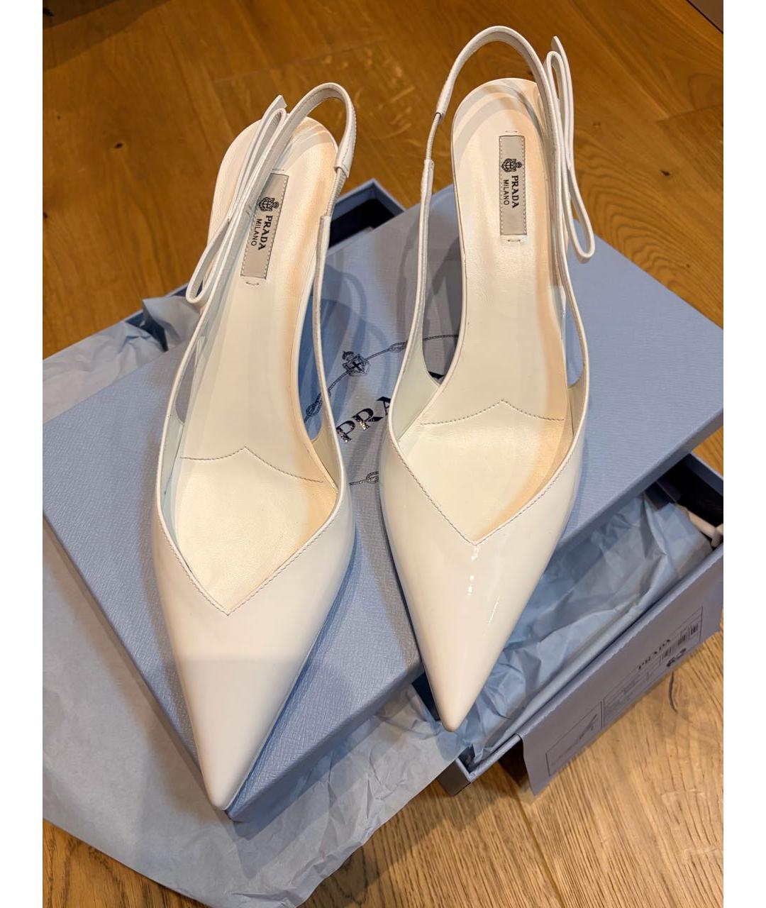 PRADA Белые туфли из лакированной кожи, фото 4