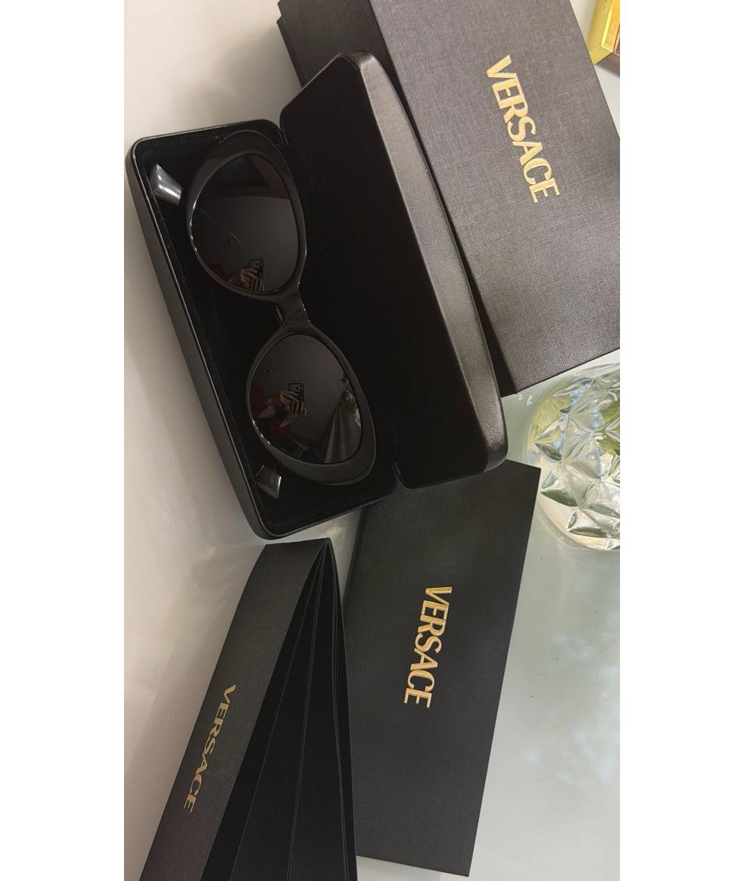 VERSACE Черные пластиковые солнцезащитные очки, фото 4