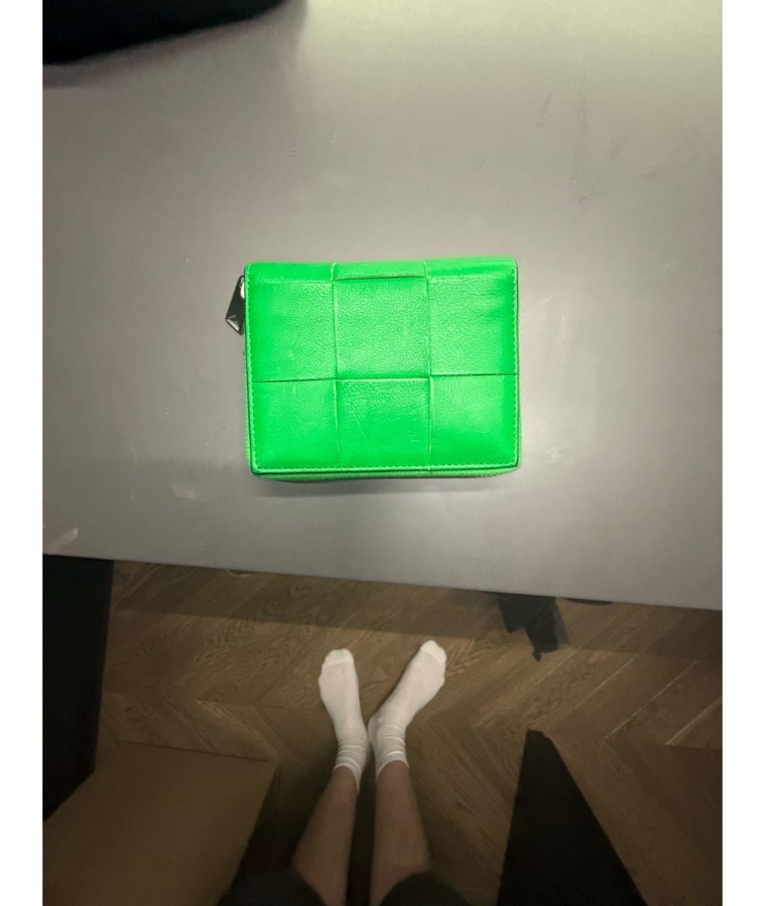 BOTTEGA VENETA Зеленый кожаный кошелек, фото 2