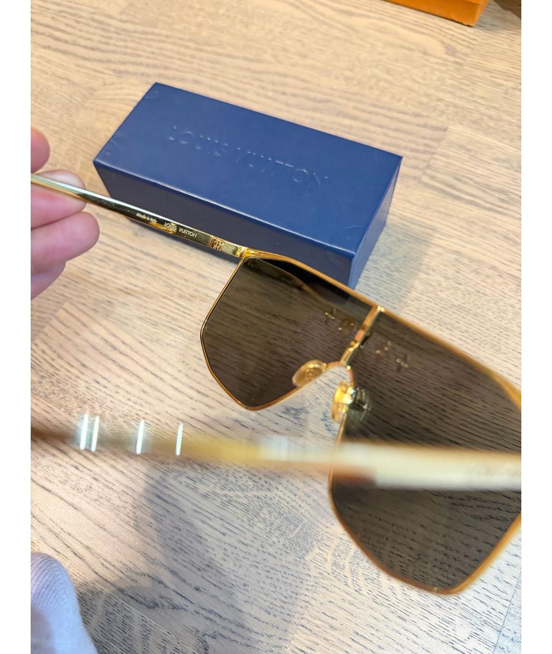 LOUIS VUITTON Золотые металлические солнцезащитные очки, фото 3
