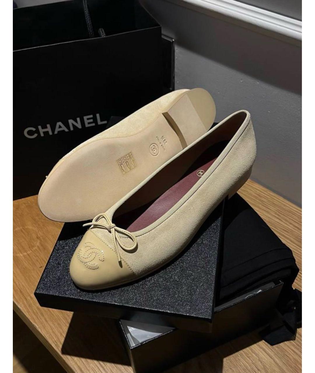 CHANEL Бежевые замшевые балетки, фото 6