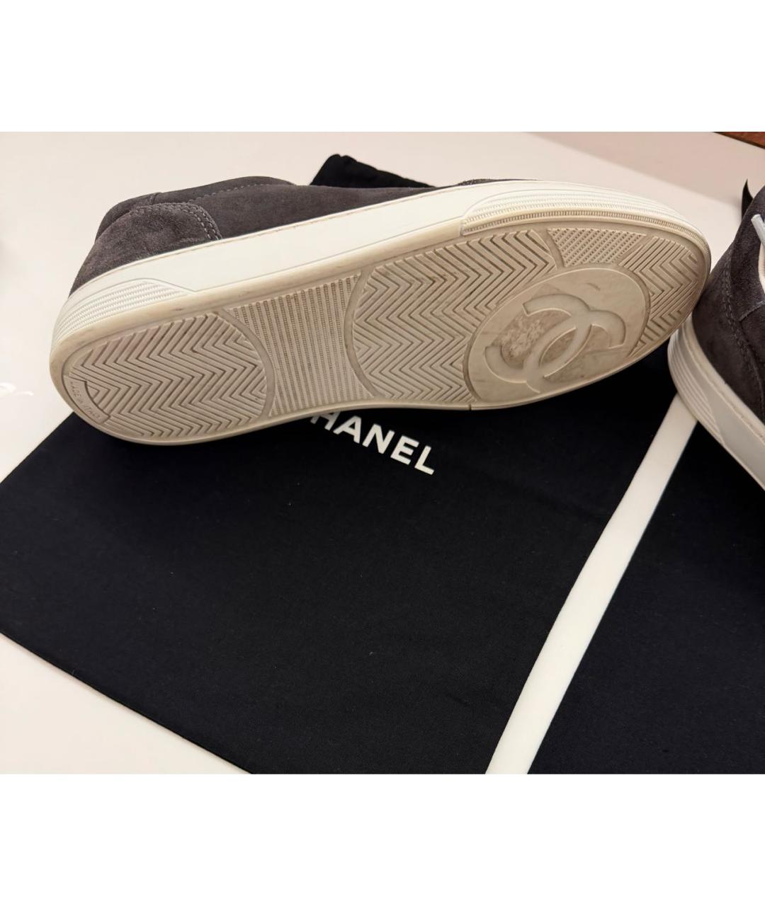 CHANEL Серые замшевые кеды, фото 5