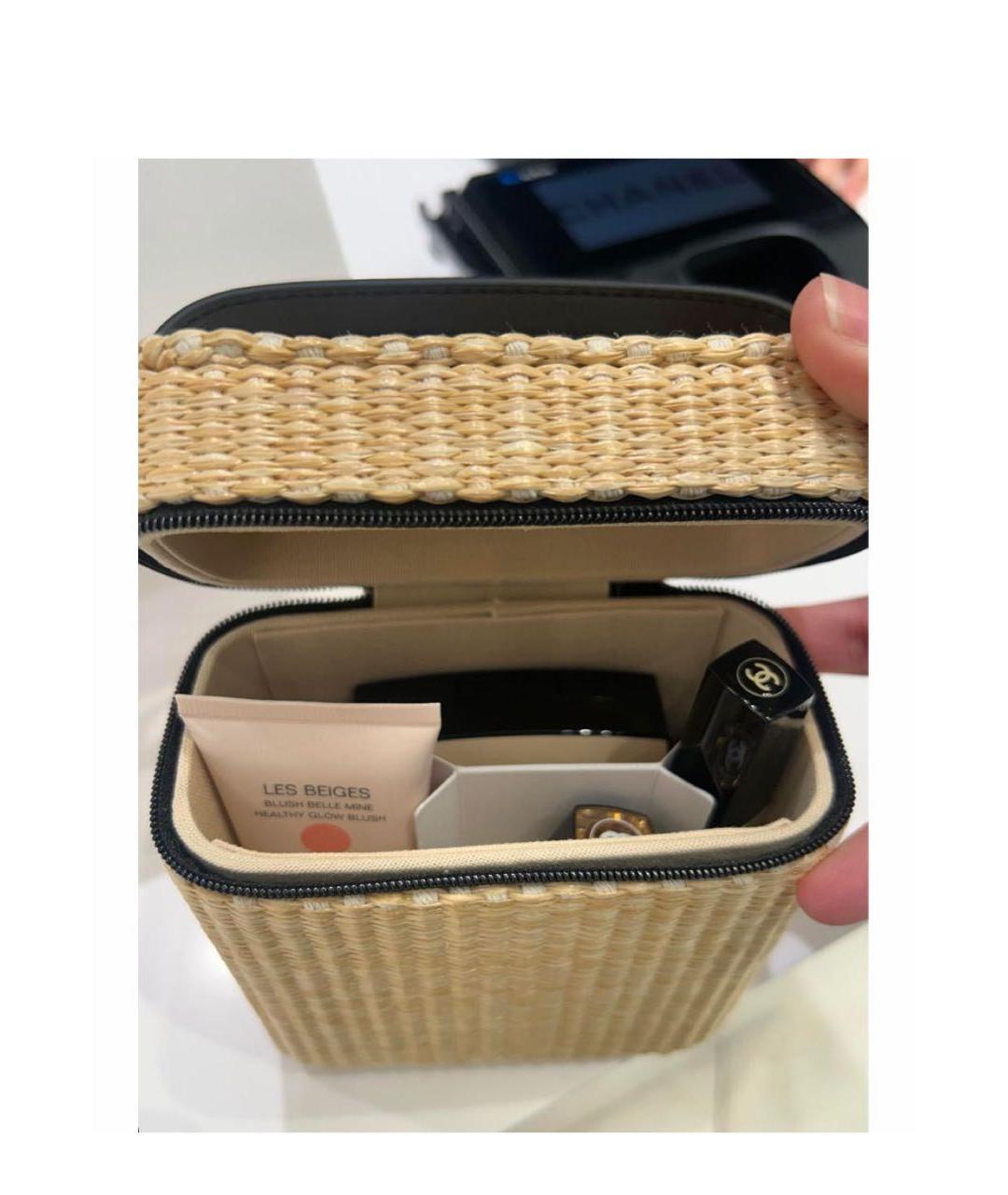 CHANEL BEAUTY Бежевая плетеная косметичка, фото 2