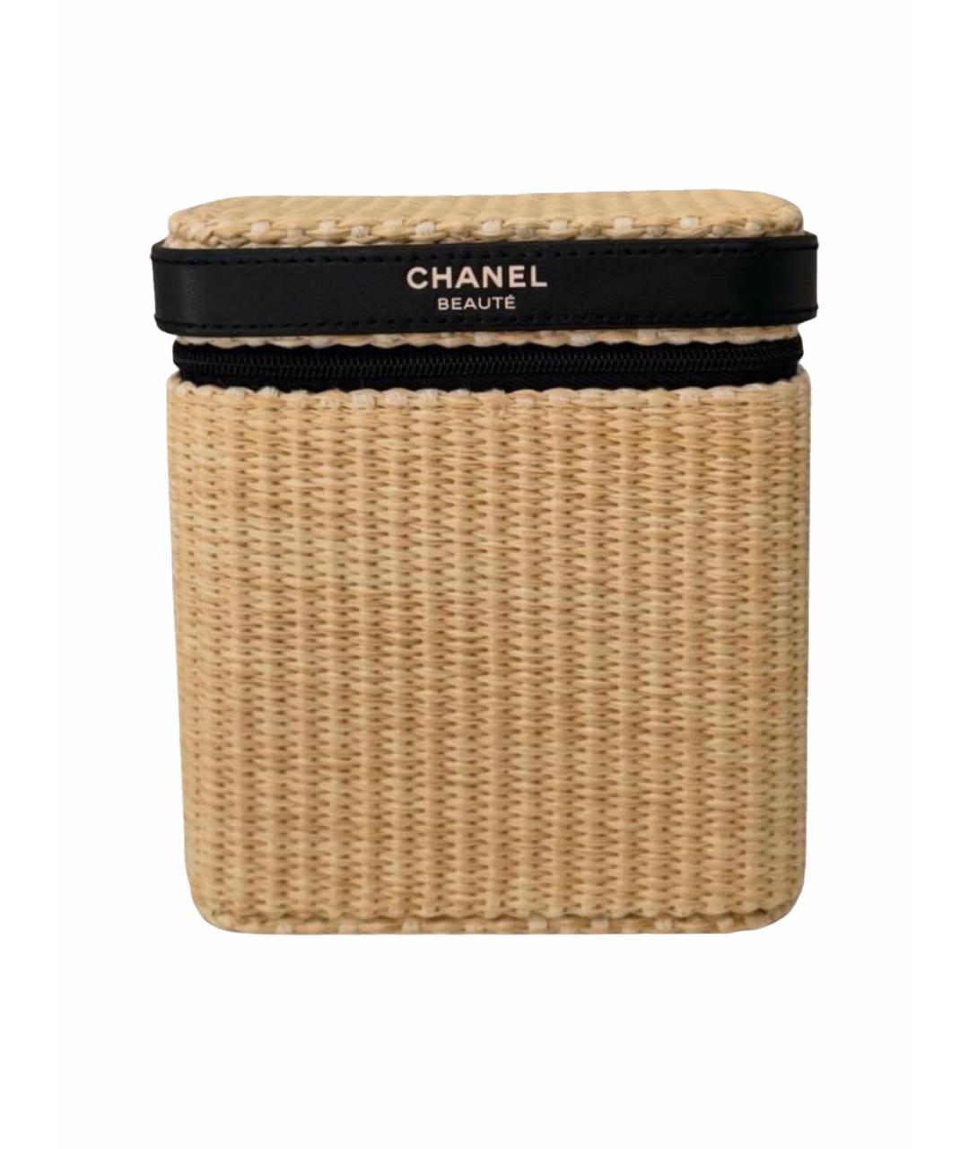 CHANEL BEAUTY Бежевая плетеная косметичка, фото 1