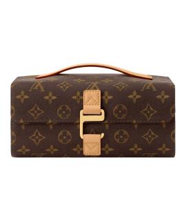 LOUIS VUITTON Косметичка