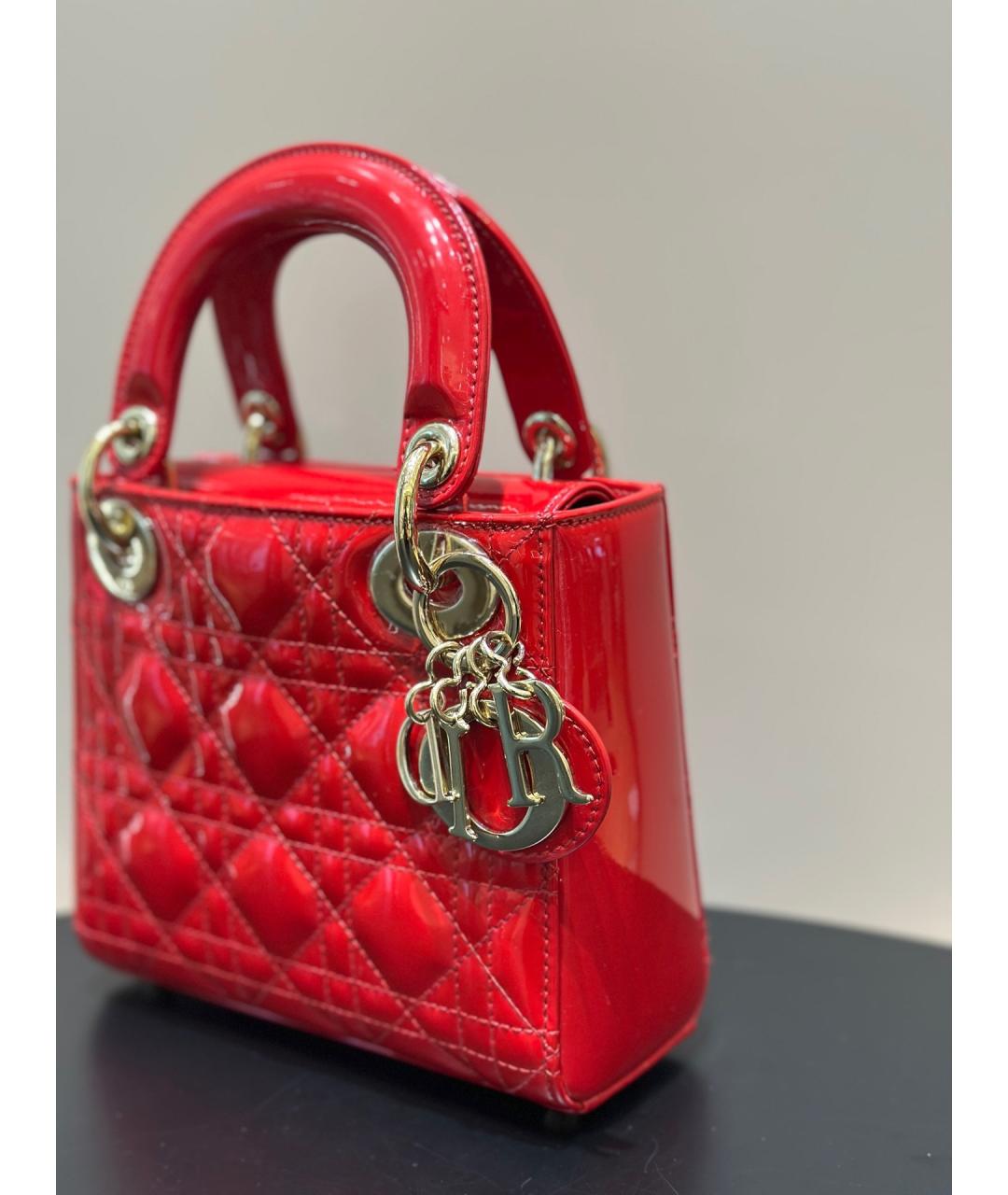 CHRISTIAN DIOR Красная сумка тоут из лакированной кожи, фото 2