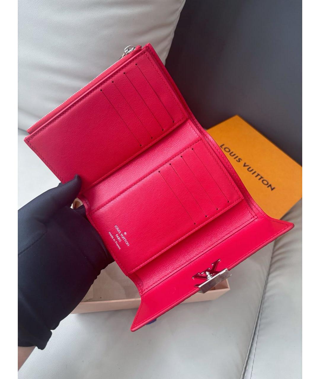 LOUIS VUITTON Красный кожаный кошелек, фото 6