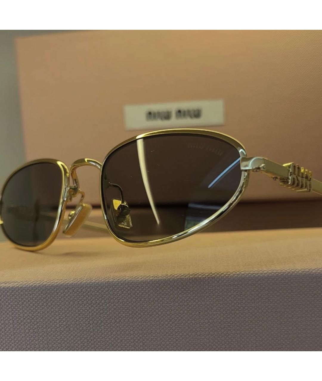 MIU MIU Золотые металлические солнцезащитные очки, фото 3