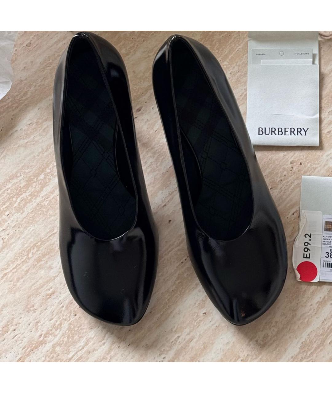 BURBERRY Черные туфли из лакированной кожи, фото 2