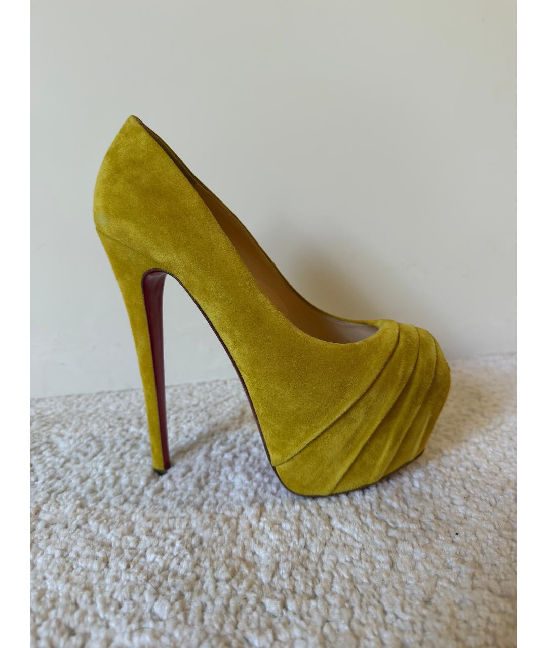 CHRISTIAN LOUBOUTIN Горчичные замшевые туфли, фото 8