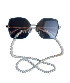 CHANEL Солнцезащитные очки