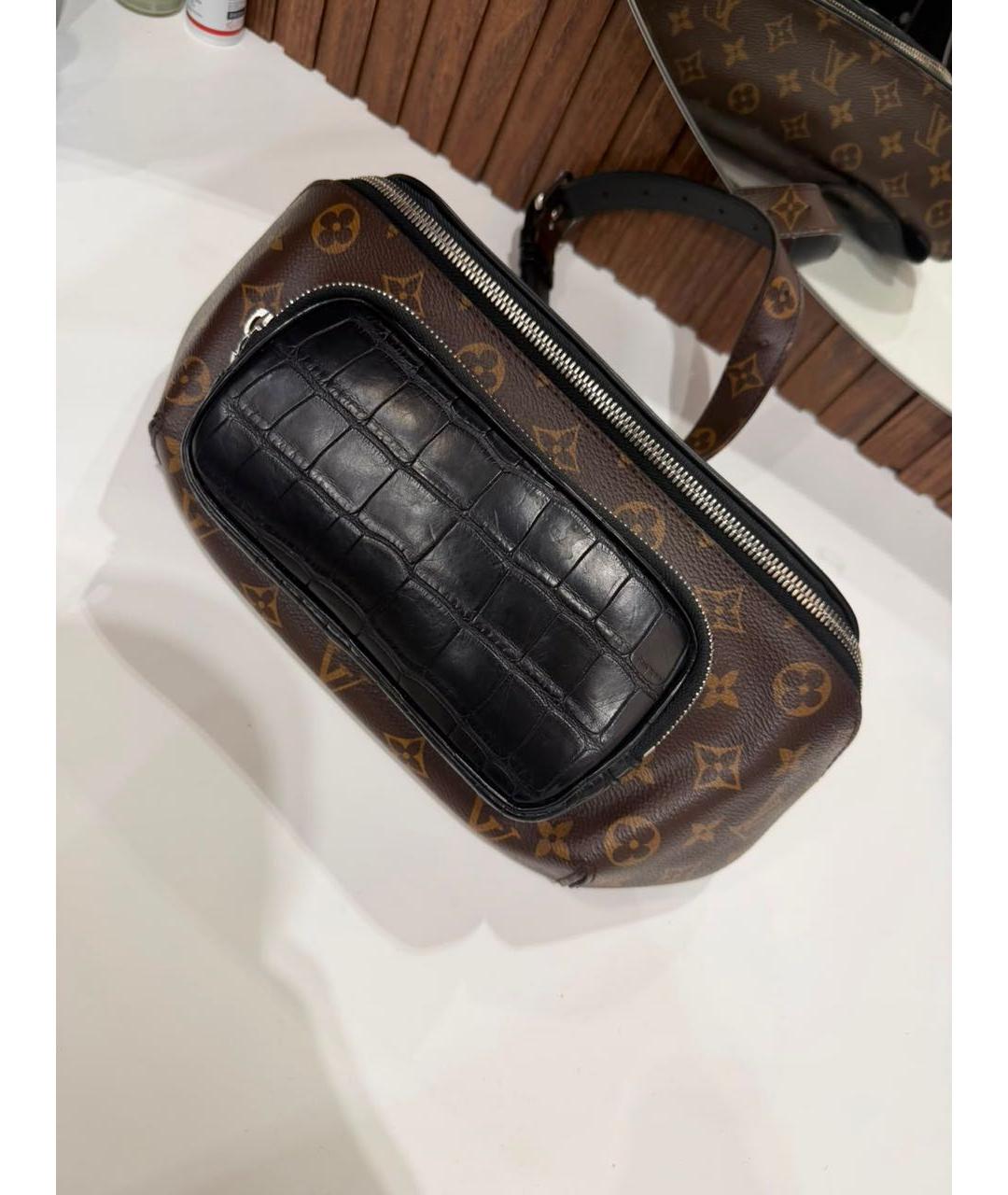 LOUIS VUITTON Коричневая кожаная сумка на плечо, фото 3