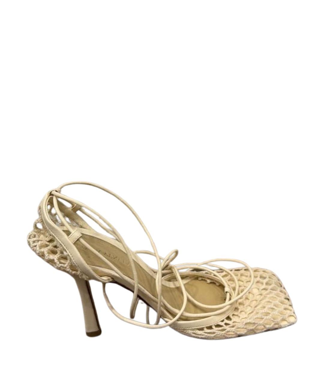 BOTTEGA VENETA Бежевые кожаные босоножки, фото 1