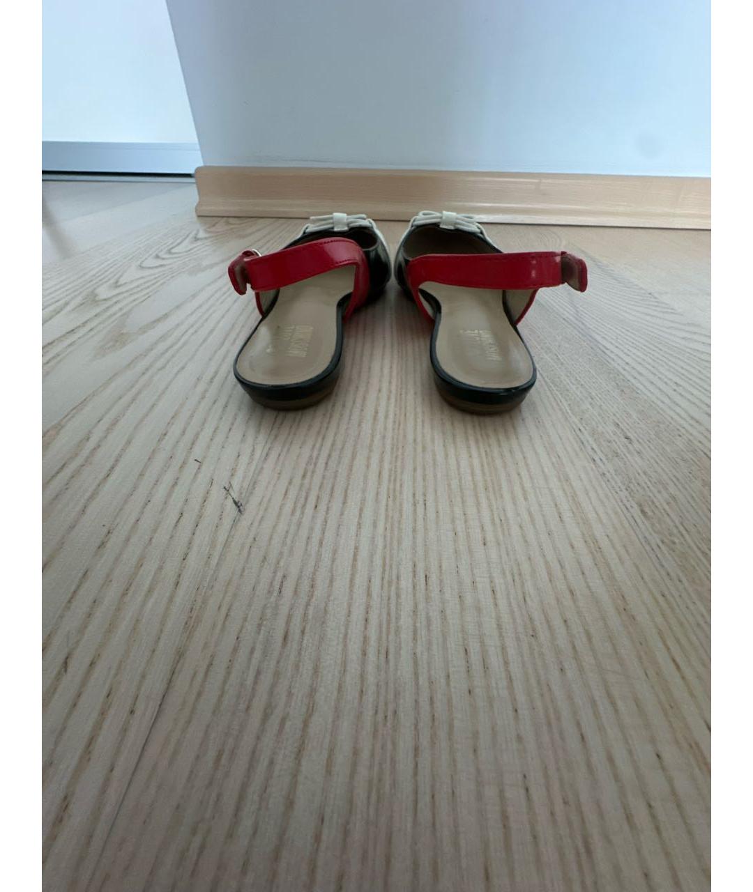 LOVE MOSCHINO Черные балетки из лакированной кожи, фото 4