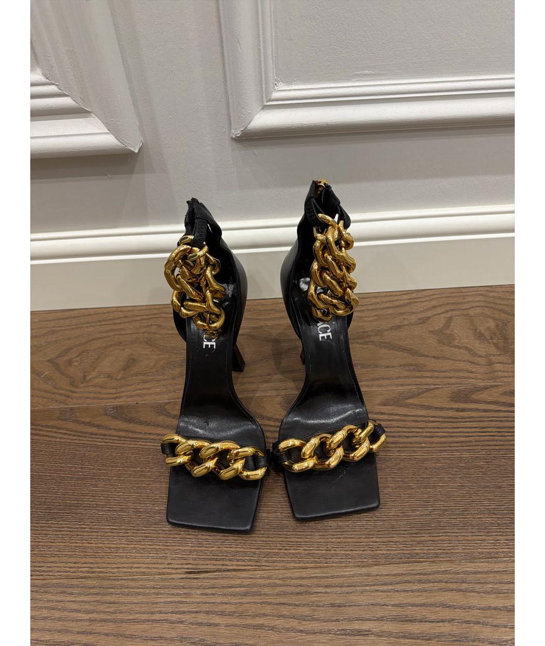 VERSACE Черные кожаные босоножки, фото 2