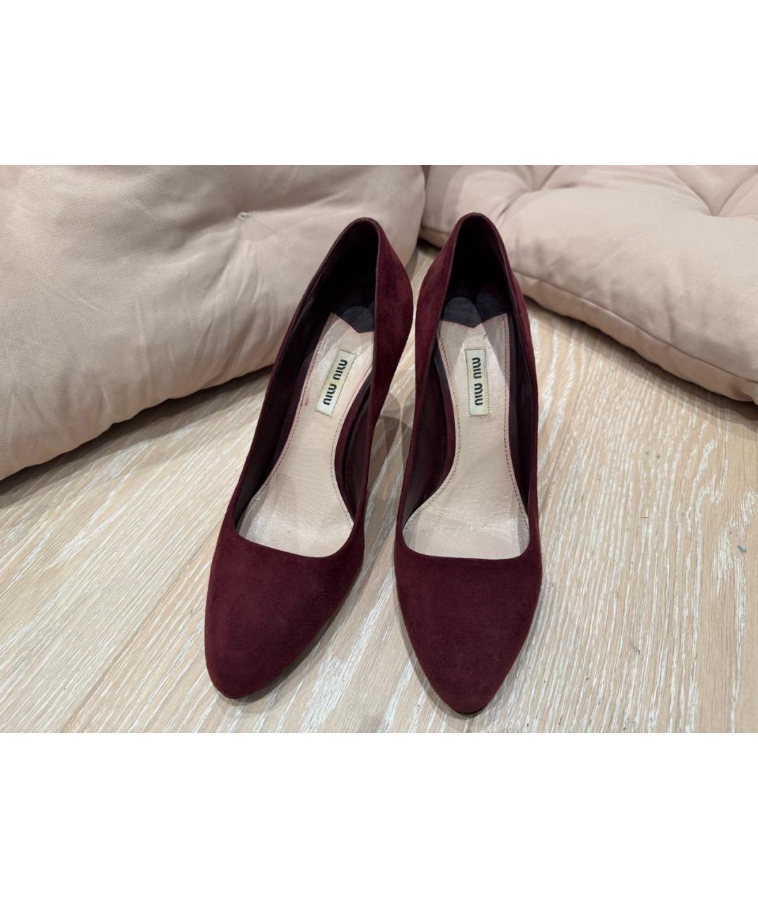 MIU MIU Бордовые замшевые туфли, фото 2