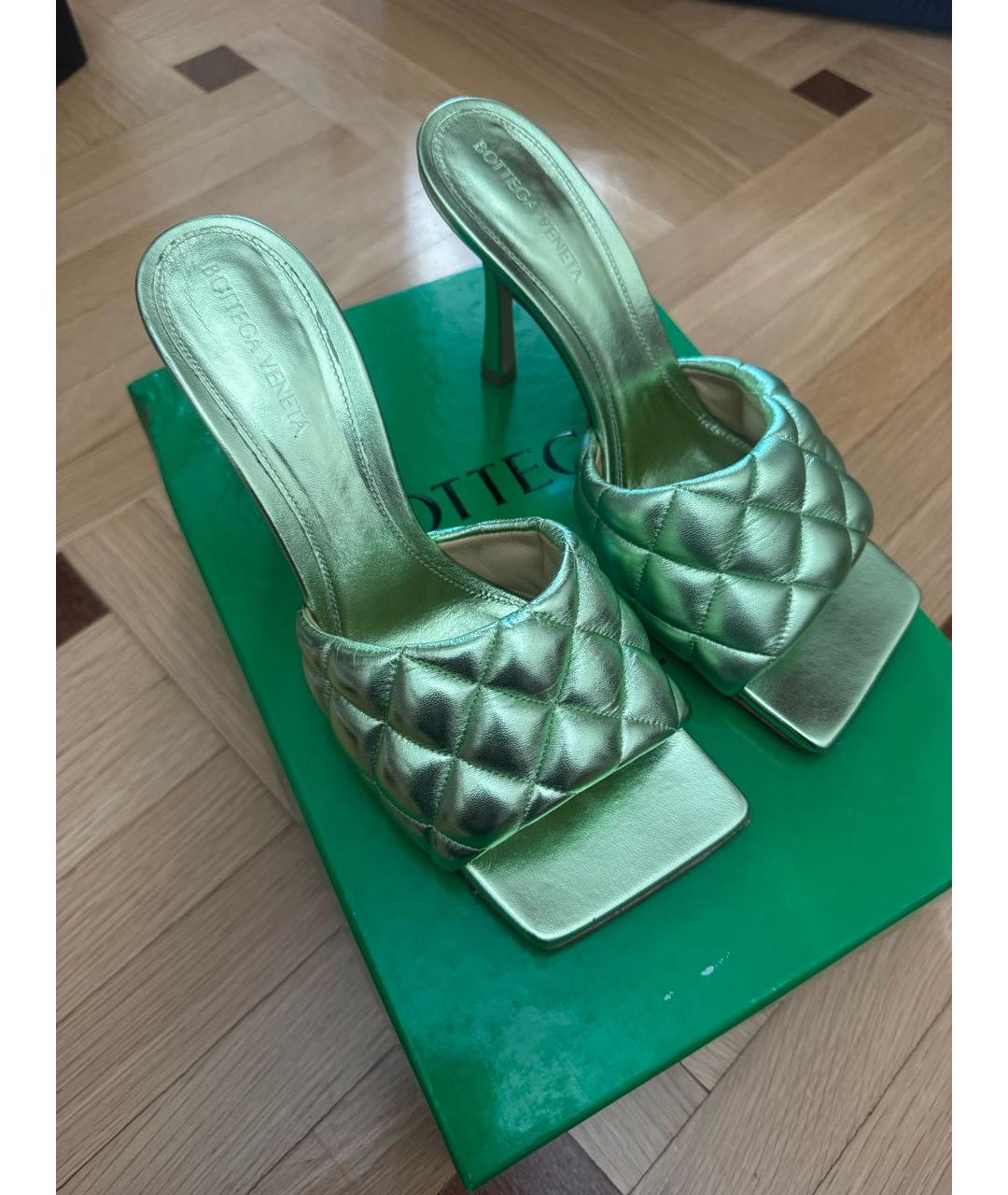 BOTTEGA VENETA Салатовые кожаные мюли, фото 2