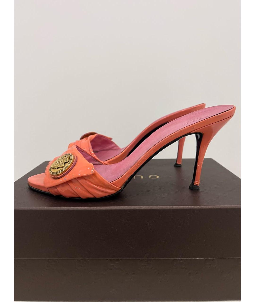 GUCCI Коралловые мюли из лакированной кожи, фото 4