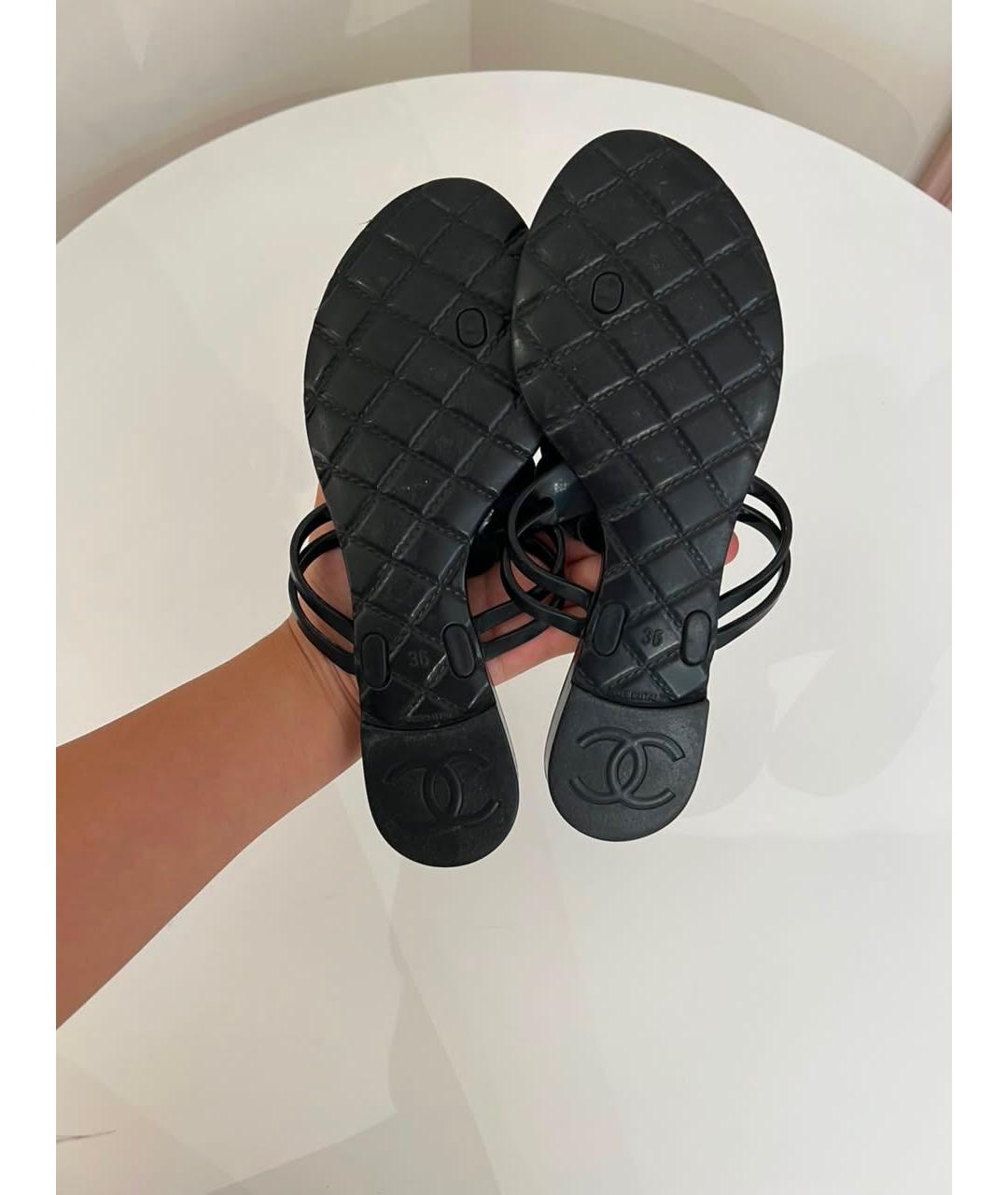 CHANEL Черные резиновые шлепанцы, фото 6