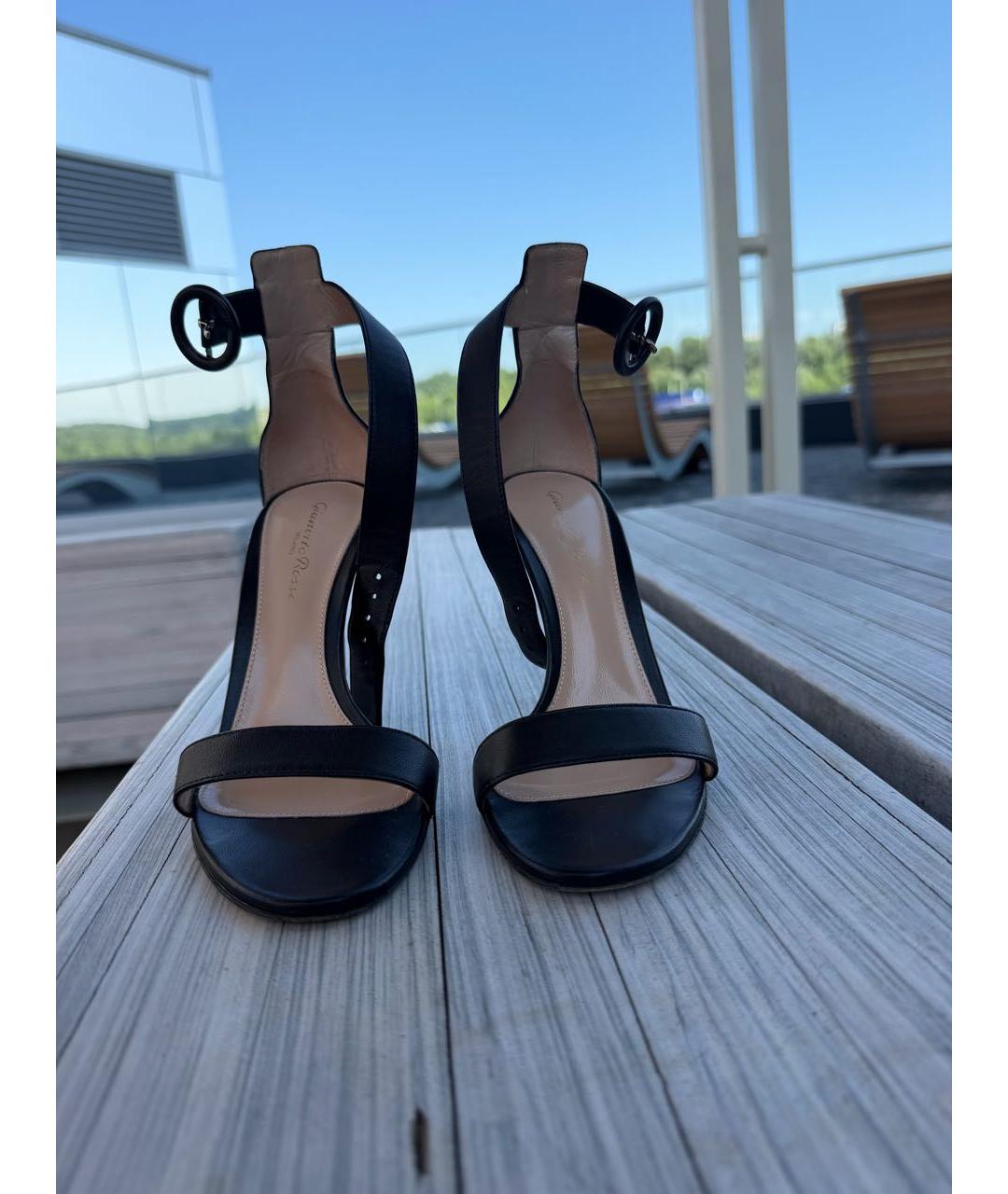 GIANVITO ROSSI Черные кожаные босоножки, фото 2