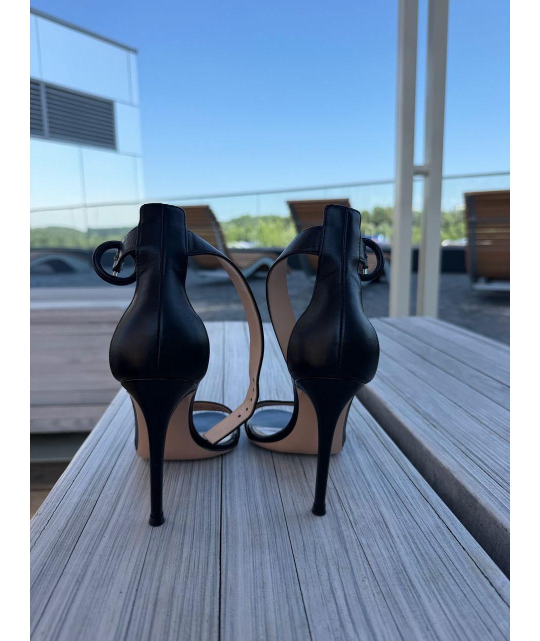 GIANVITO ROSSI Черные кожаные босоножки, фото 4