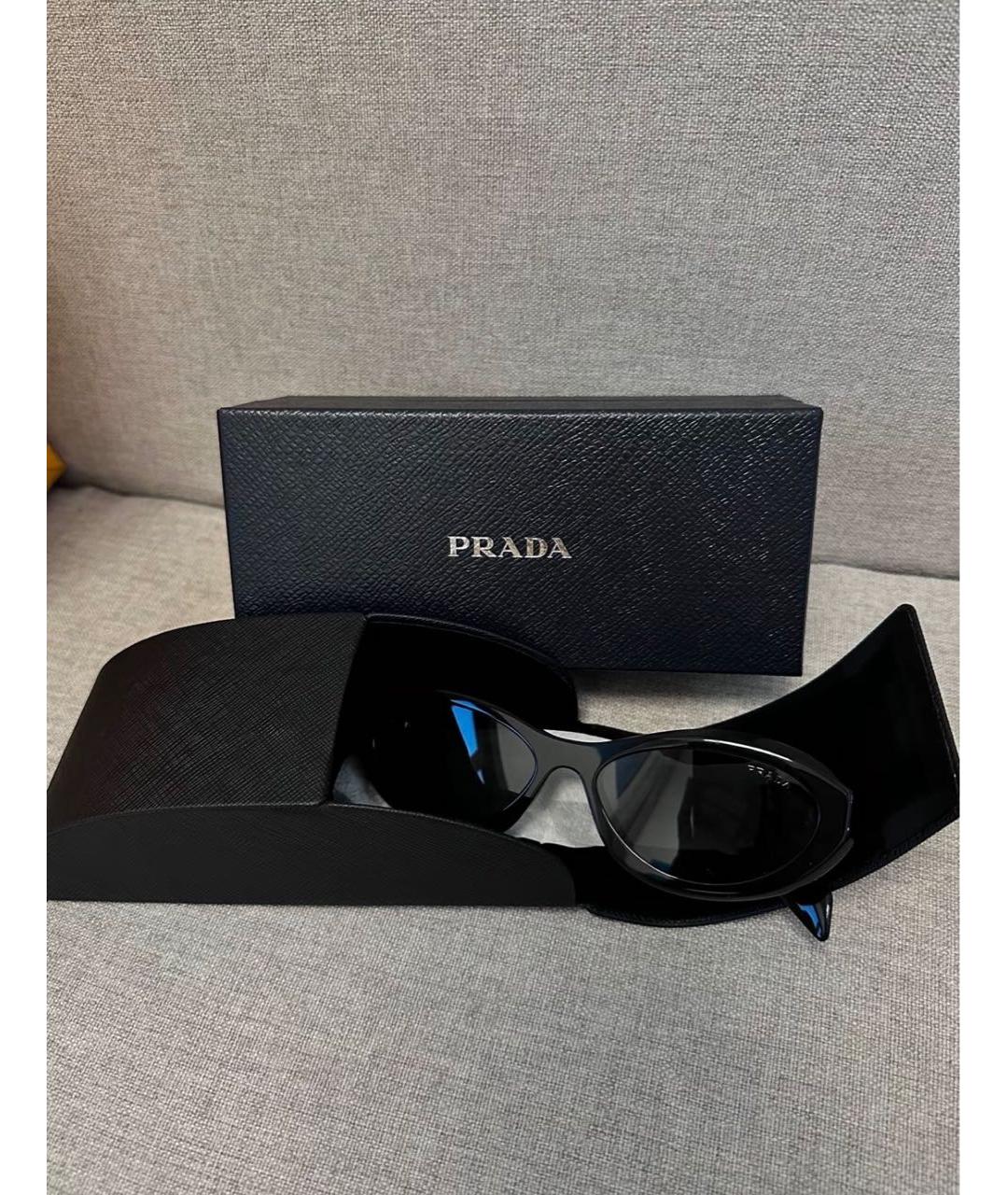 PRADA Черные пластиковые солнцезащитные очки, фото 3