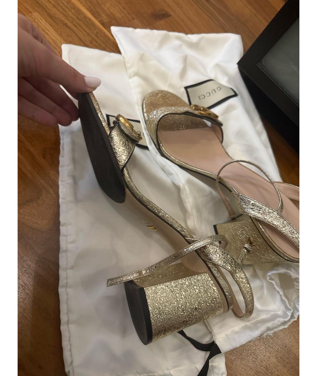 GUCCI Золотые кожаные босоножки, фото 6