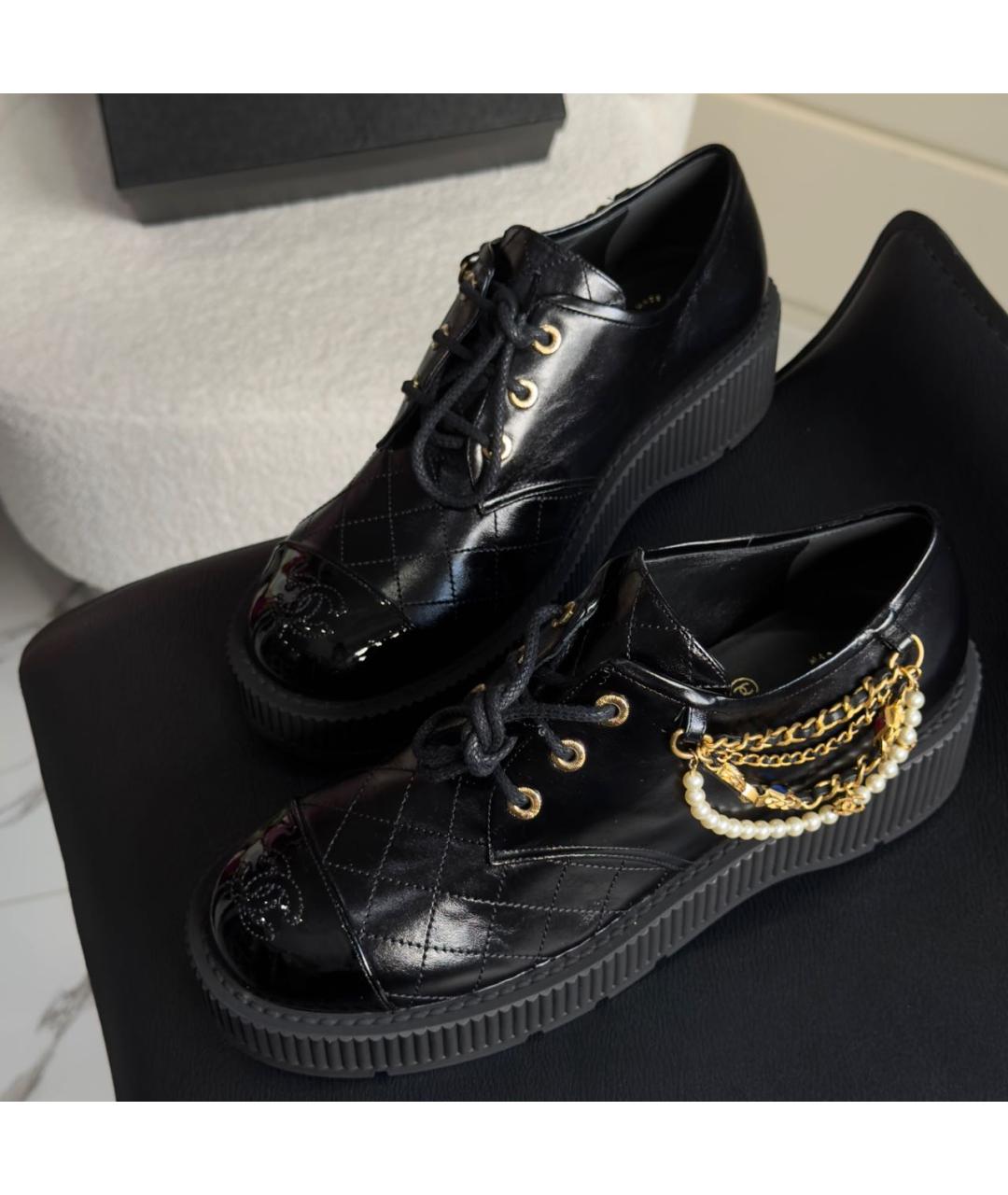 CHANEL Черные кожаные брогги и оксфорды, фото 2