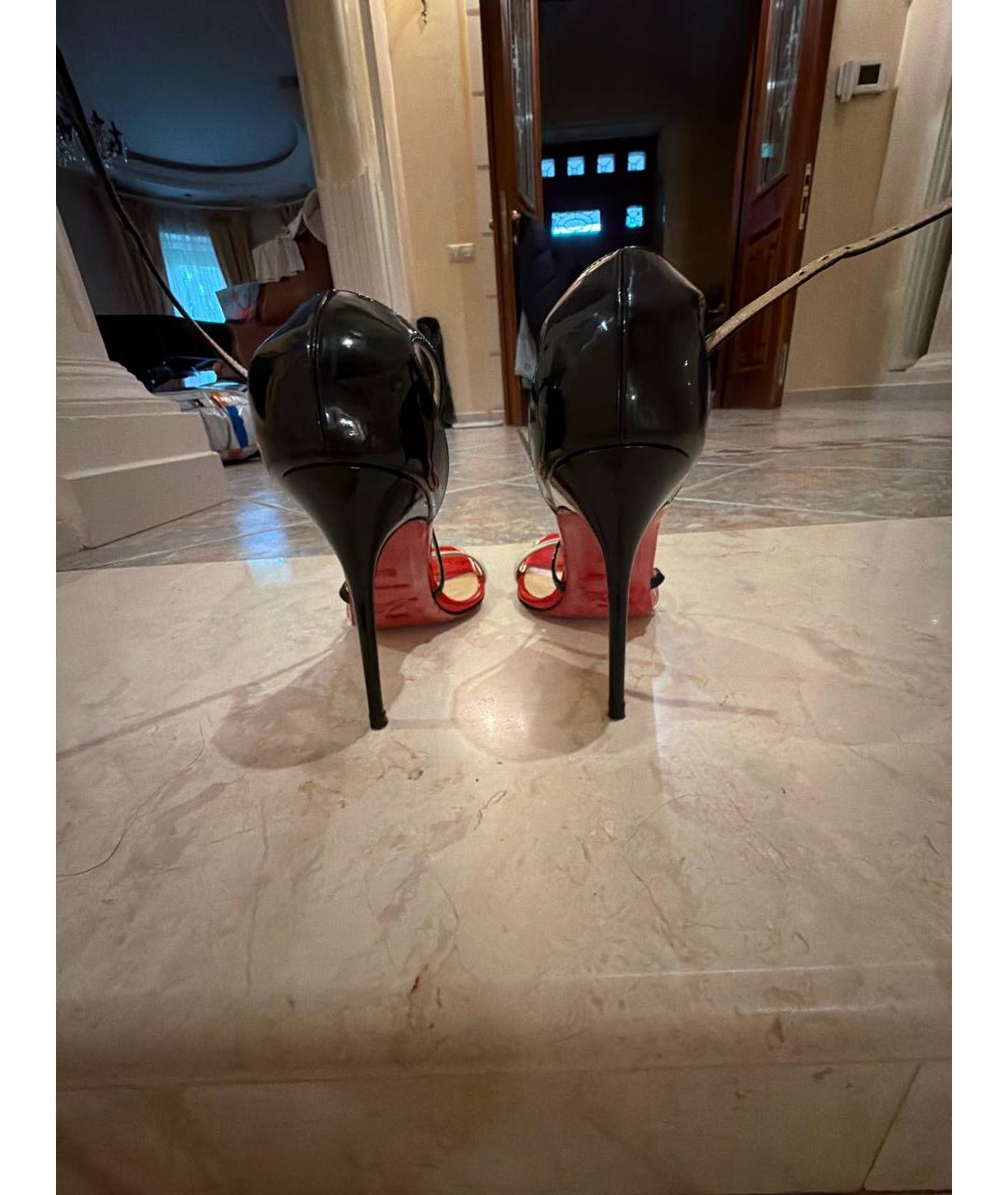 CHRISTIAN LOUBOUTIN Красные кожаные босоножки, фото 3