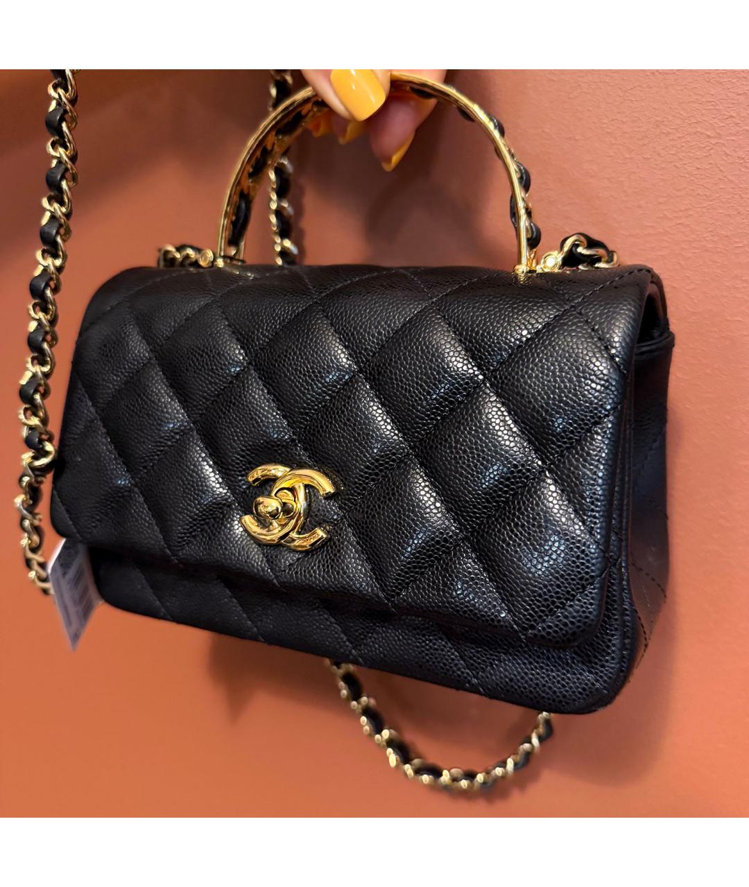 CHANEL Черная кожаная сумка с короткими ручками, фото 6