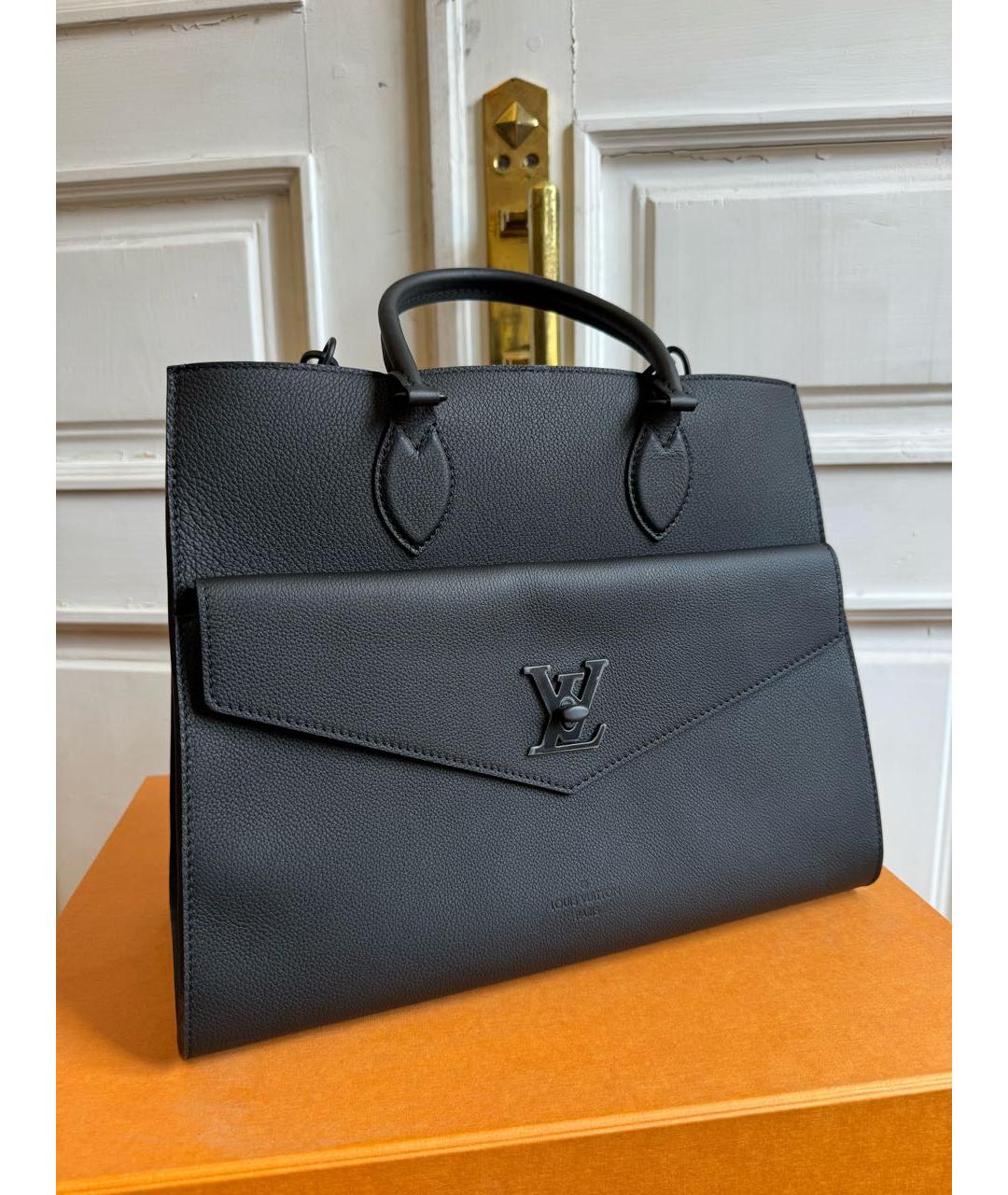 LOUIS VUITTON Темно-синяя кожаная сумка с короткими ручками, фото 2