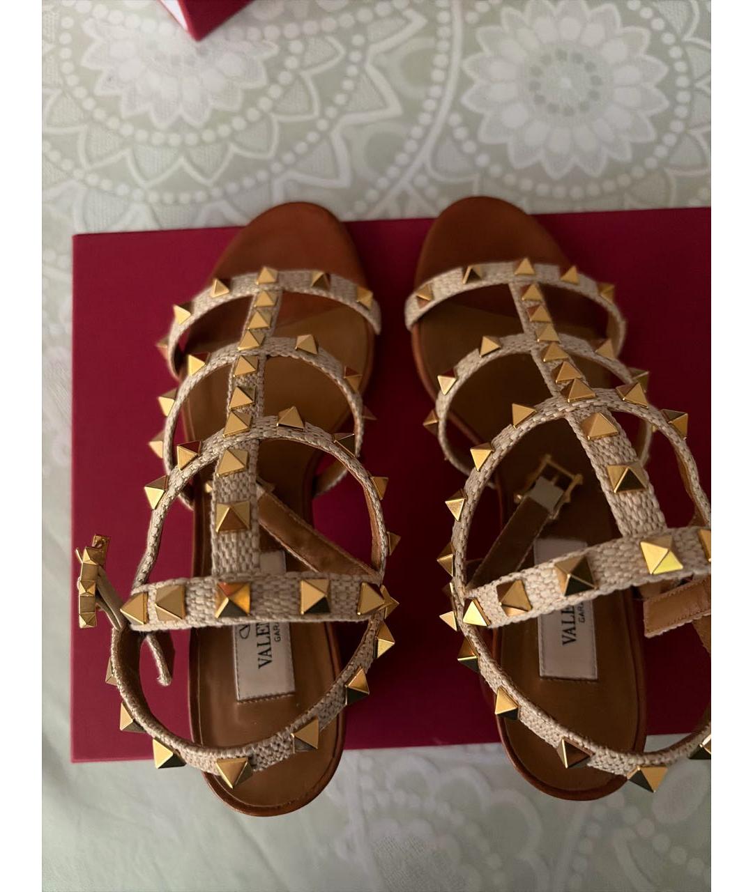 VALENTINO Бежевые текстильные босоножки, фото 3