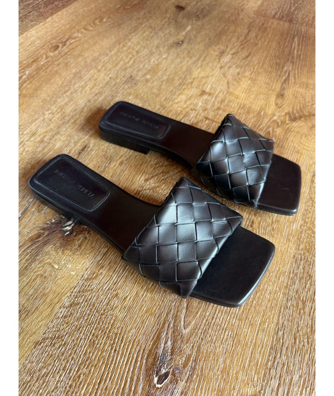 BOTTEGA VENETA Черные кожаные мюли, фото 9