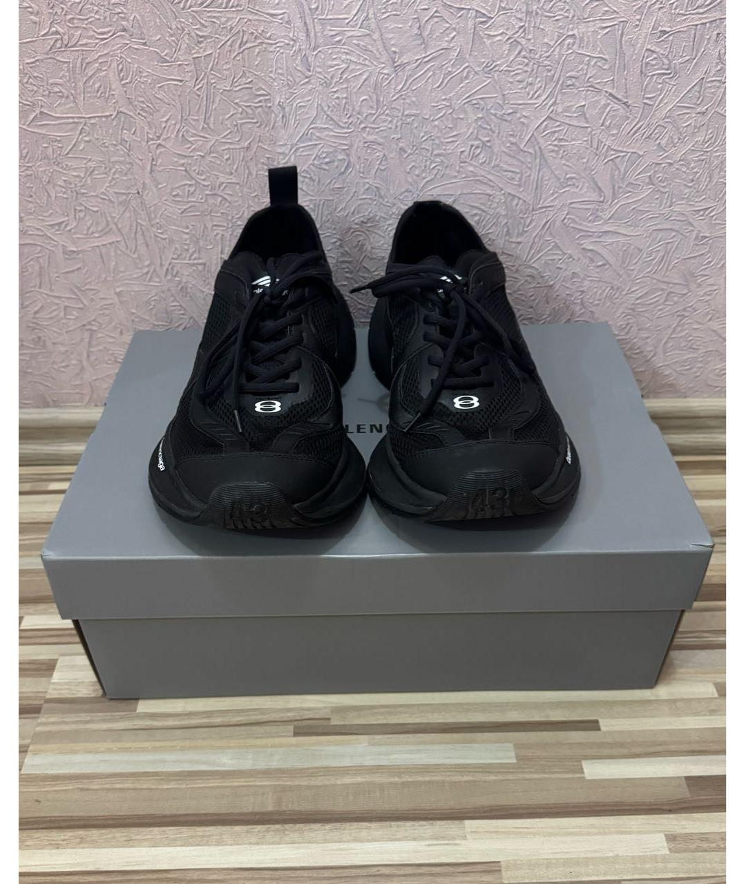 BALENCIAGA Черные резиновые низкие кроссовки / кеды, фото 2