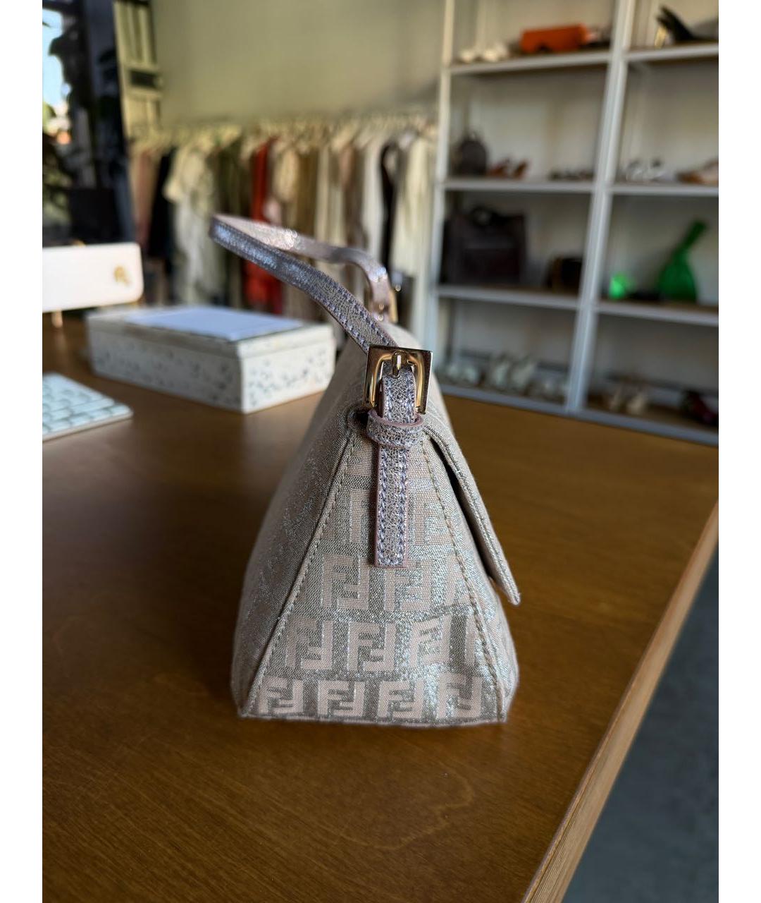 FENDI Серебряная тканевая сумка с короткими ручками, фото 4