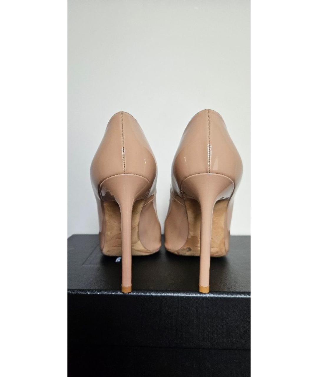 SAINT LAURENT Бежевые туфли из лакированной кожи, фото 4