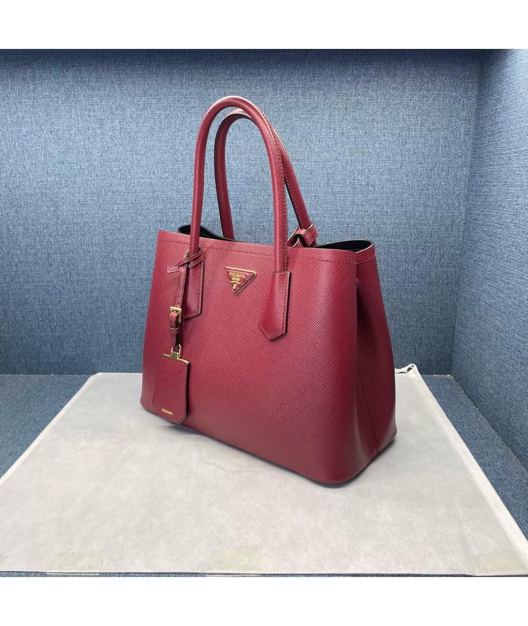 PRADA Бордовая кожаная сумка через плечо, фото 3