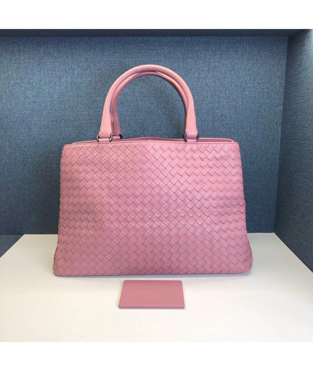 BOTTEGA VENETA Розовая плетеная сумка с короткими ручками, фото 2