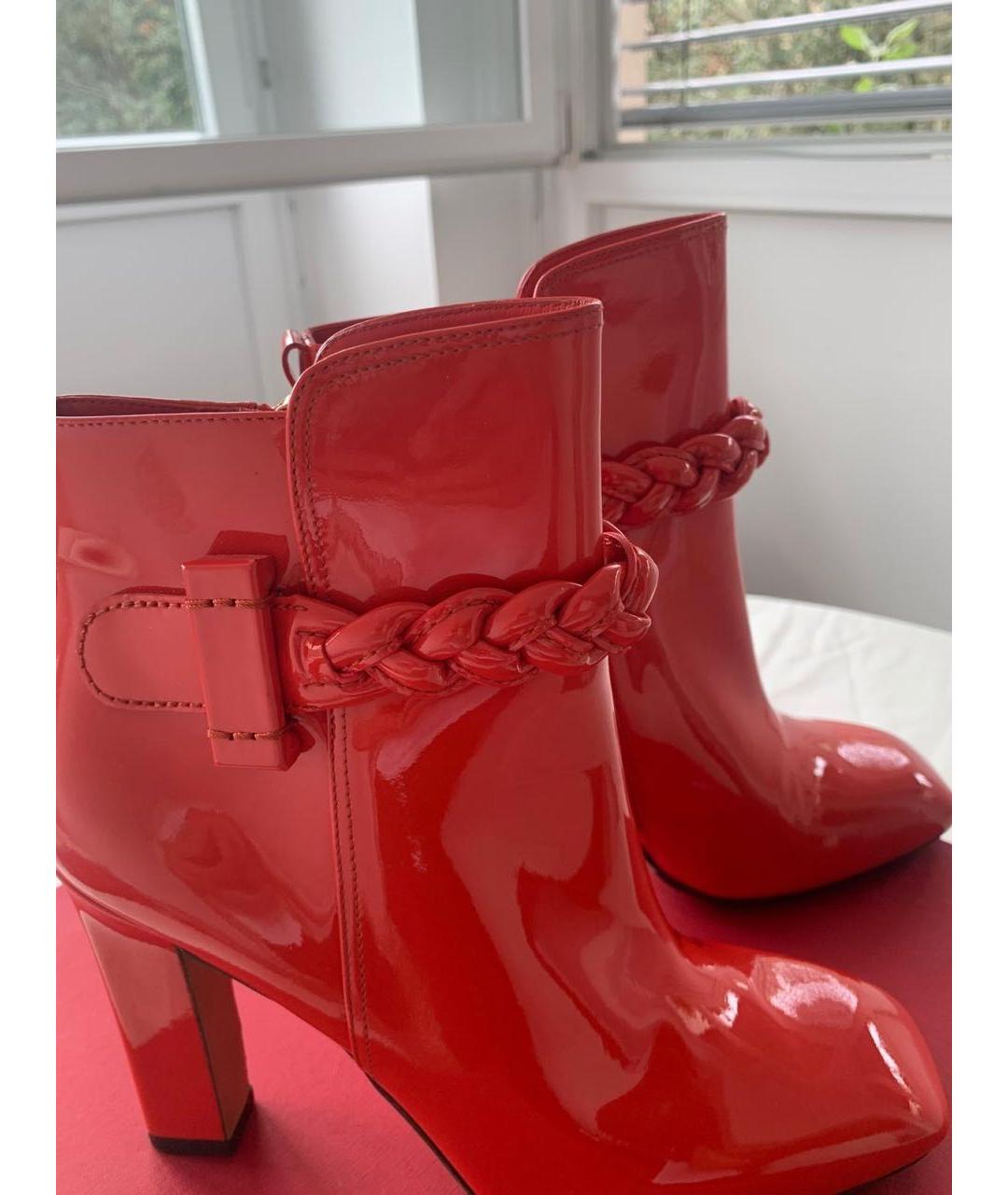 VALENTINO Красные ботильоны из лакированной кожи, фото 5