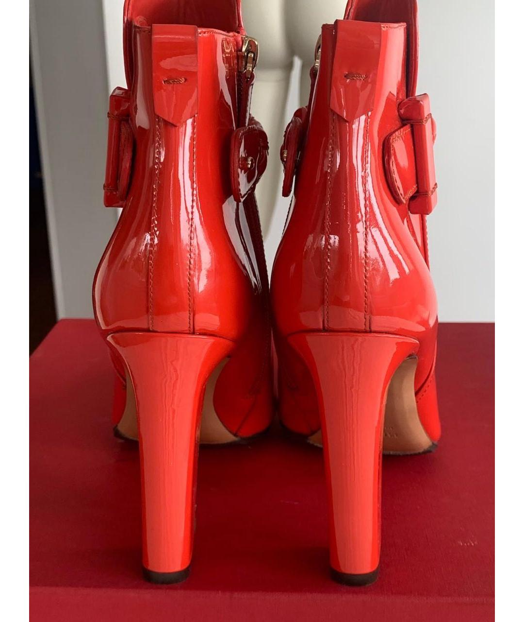 VALENTINO Красные ботильоны из лакированной кожи, фото 3